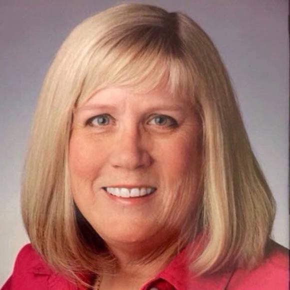 Meet your Posher, Beth - Picture 1 of 1